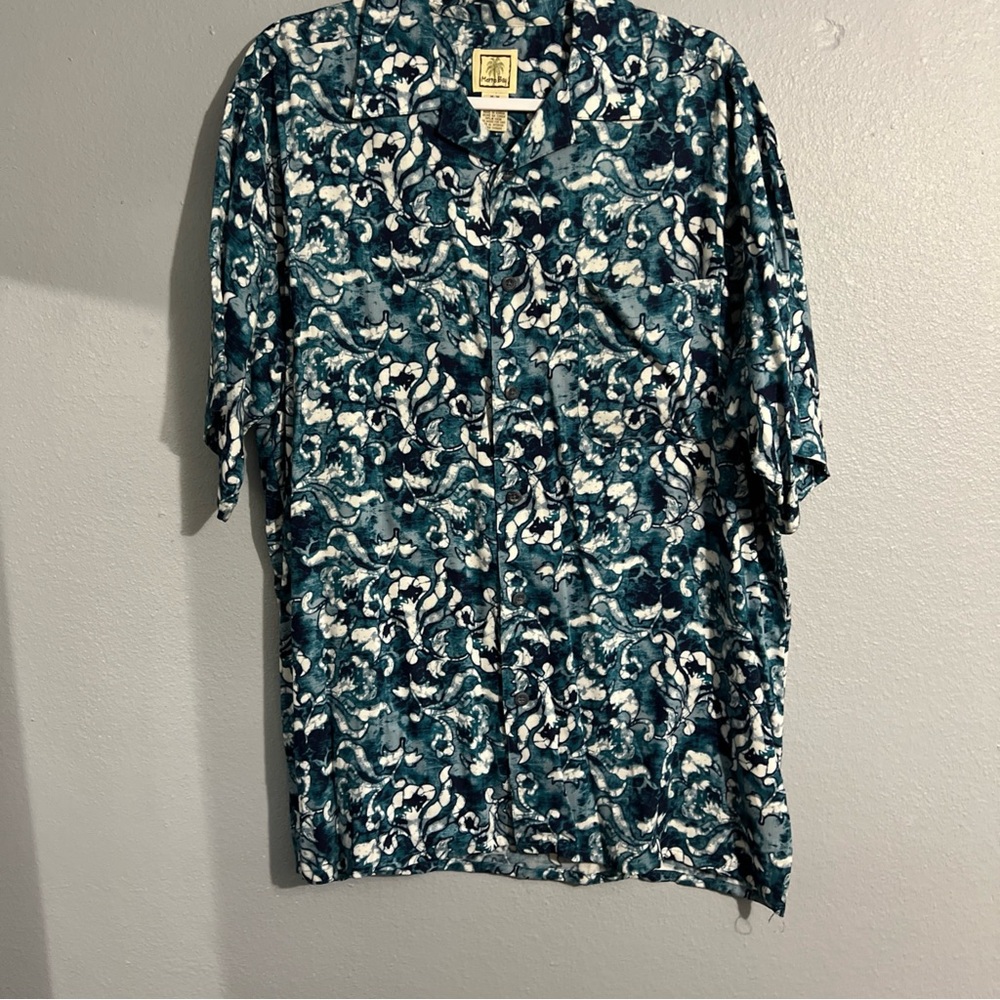 Morro Bay Hawaiian Shirt Button Front Men's size Med Multi Colors Of Blues